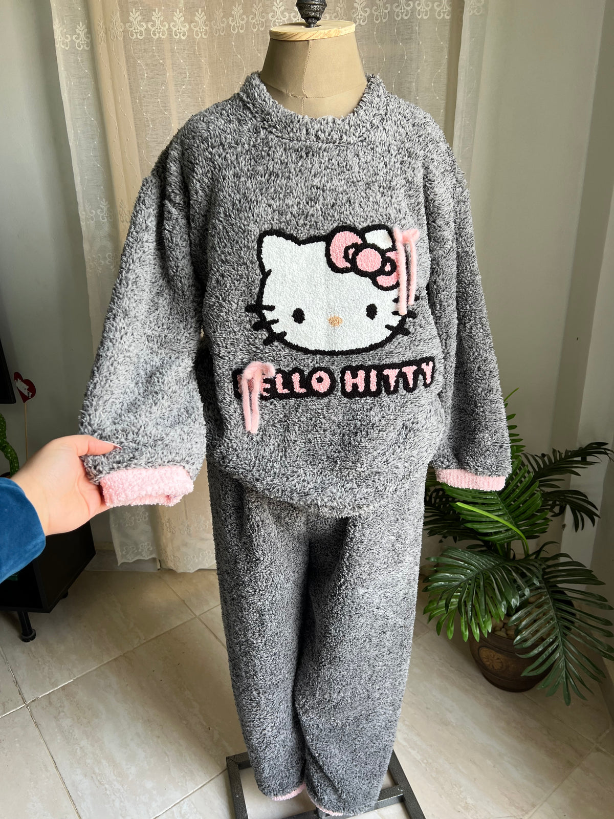 Sanrio Hello Kitty Fluffy Plush Pajama🎀🩶