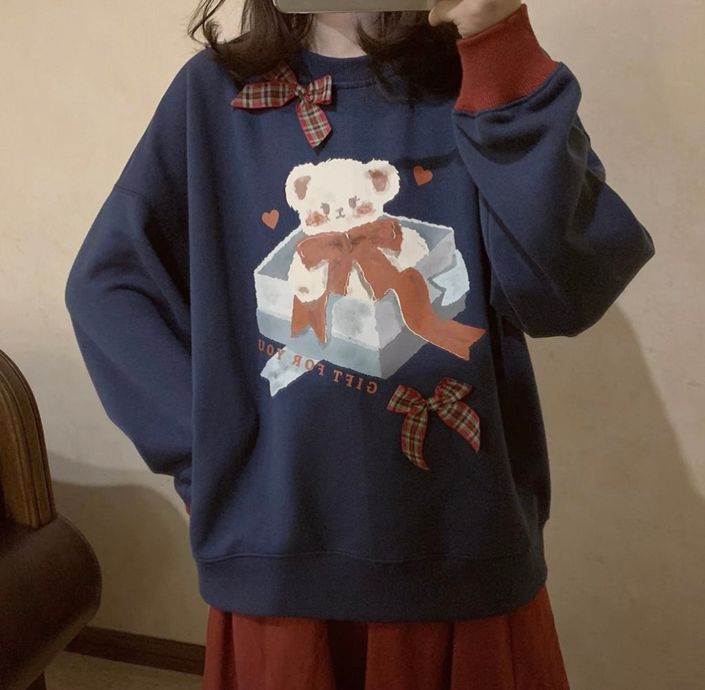 Teddy Bear Gift Sweatshirt 🧸🎁