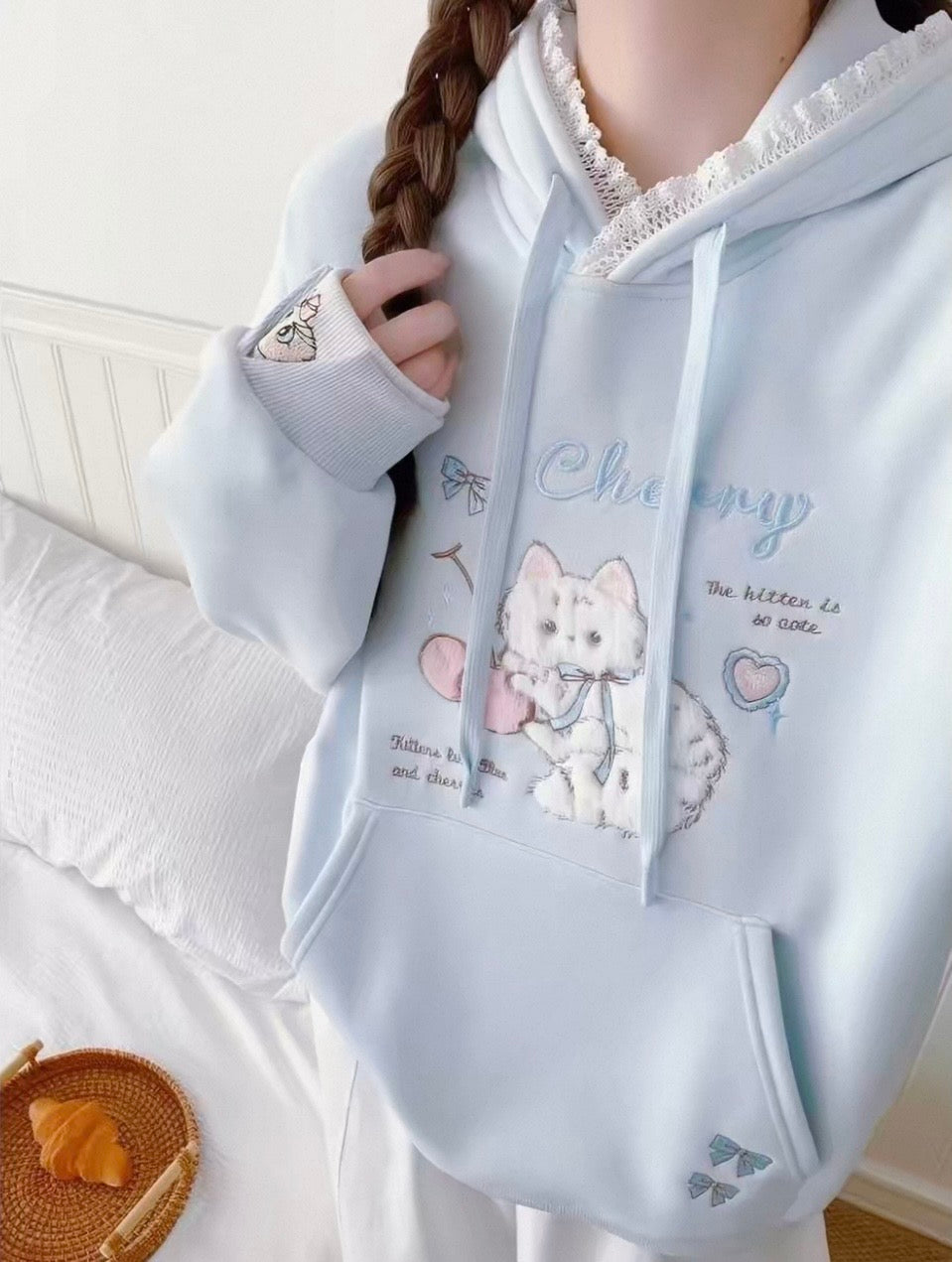 Cozy Kitten & Cherry Embroidered Lace Hoodie🩵🍒