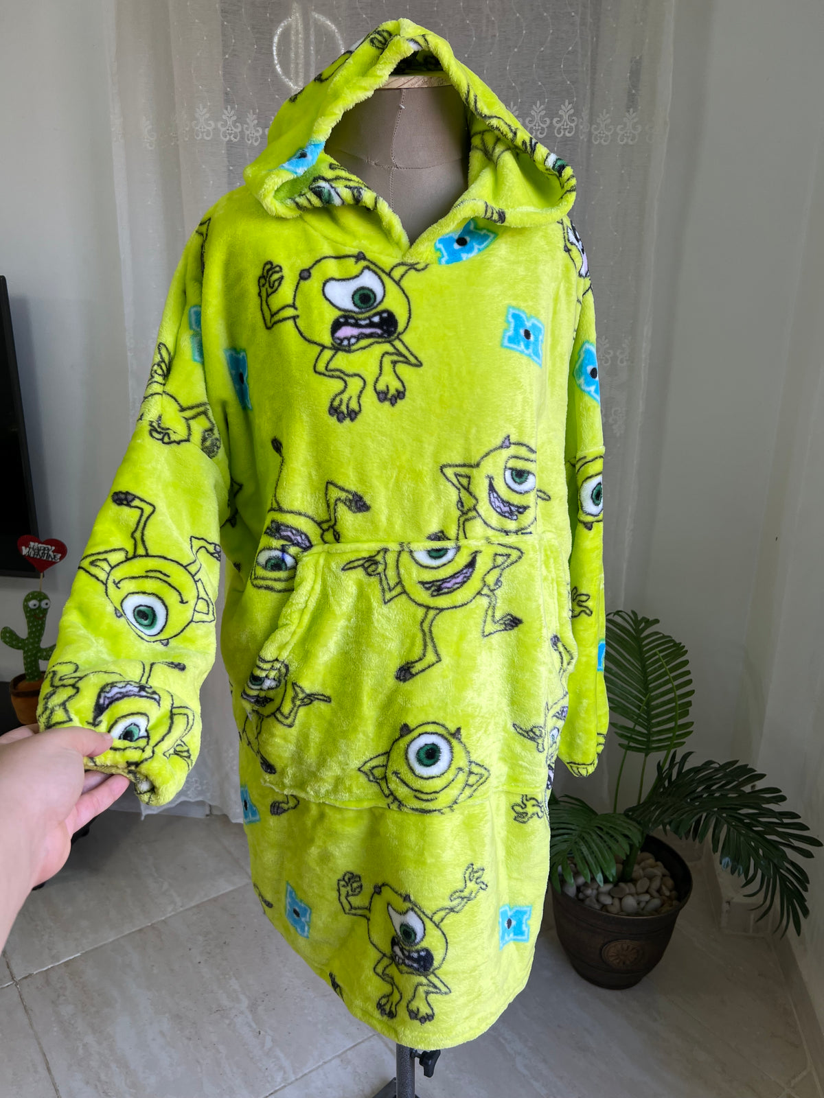 Mike Print Plush Fleece Hoodie Blanket 💚