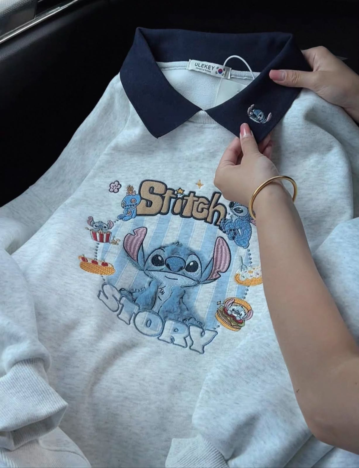 Stitch Story Polo Collar Sweatshirt 💙✨