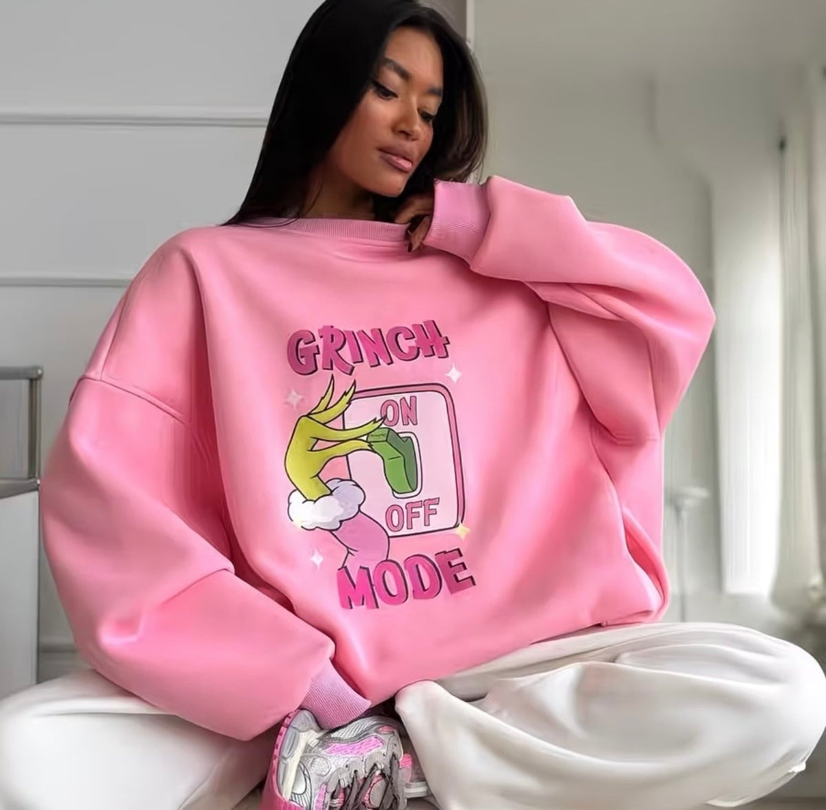 The Grinch "Mode On" Oversized Winter Sweatshirt 🎄🎅🏻