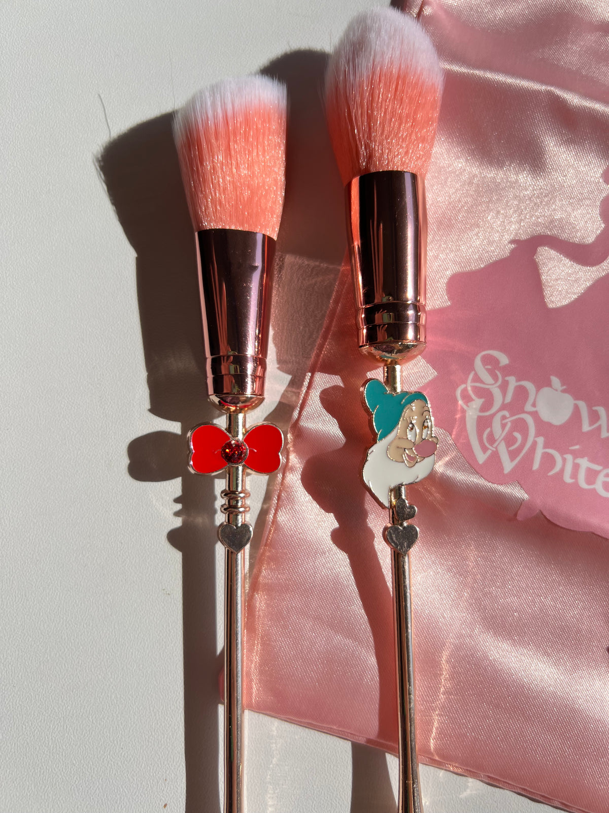 Snow White Makeup Brush Set 🍎
