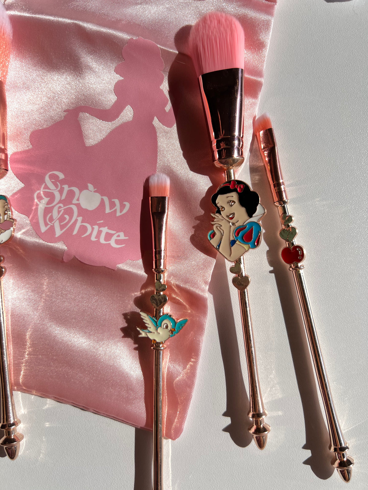 Snow White Makeup Brush Set 🍎