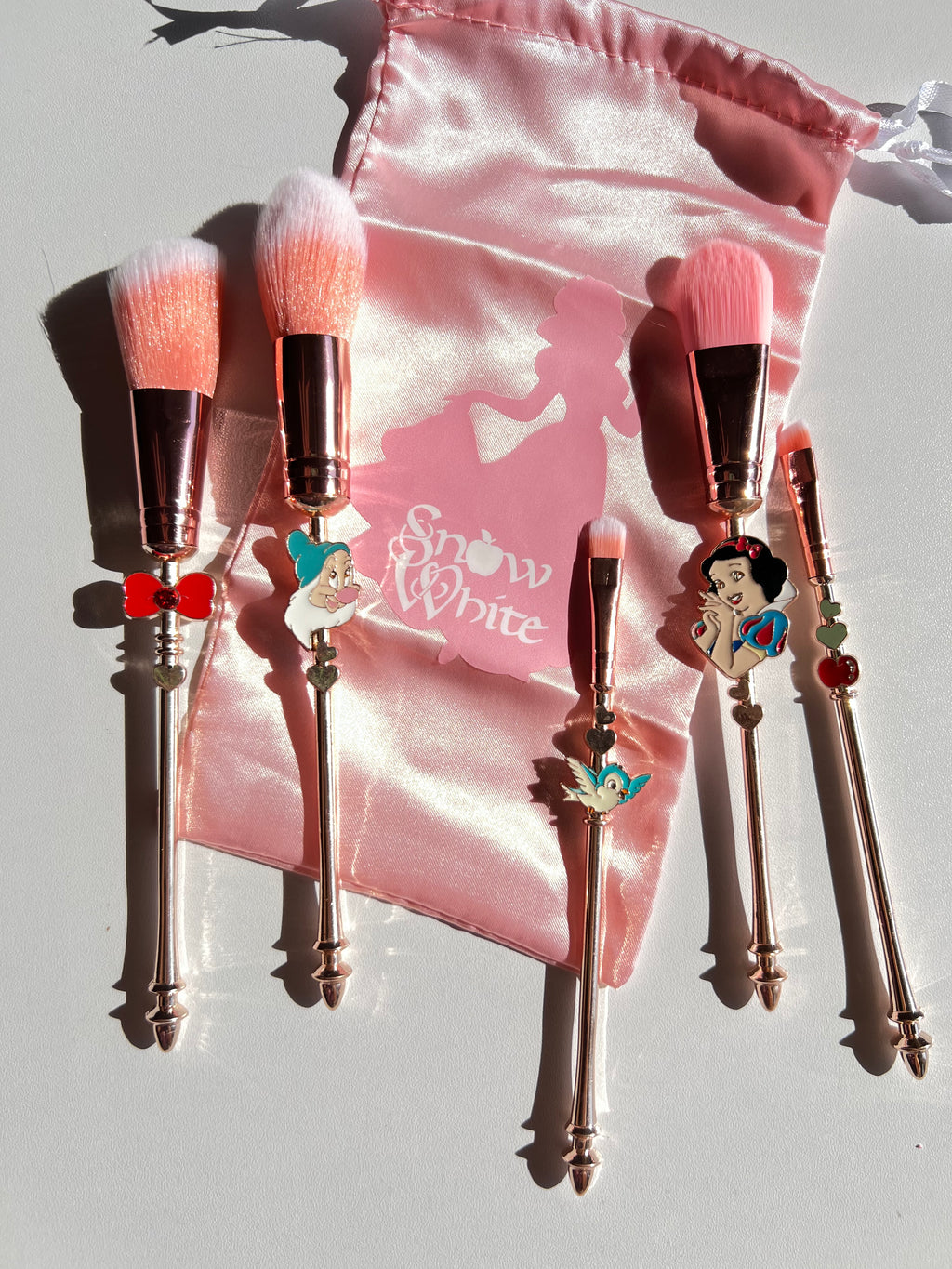 Snow White Makeup Brush Set 🍎