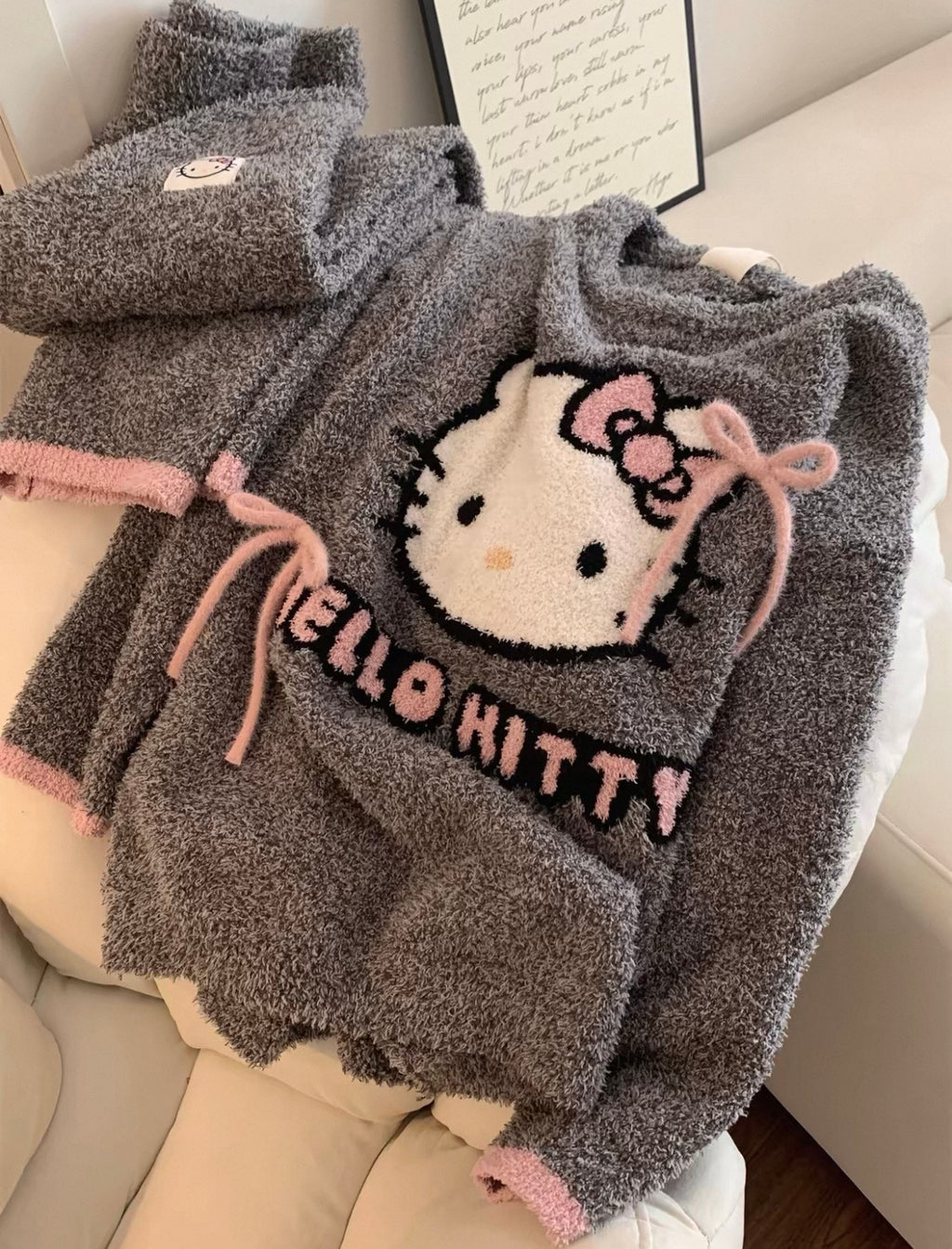Sanrio Hello Kitty Fluffy Plush Pajama🎀🩶