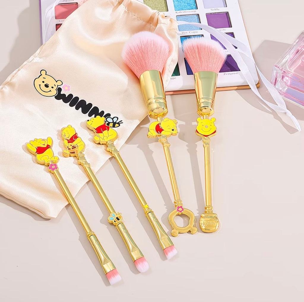 Winnie The Pooh Makeup Brush set💛